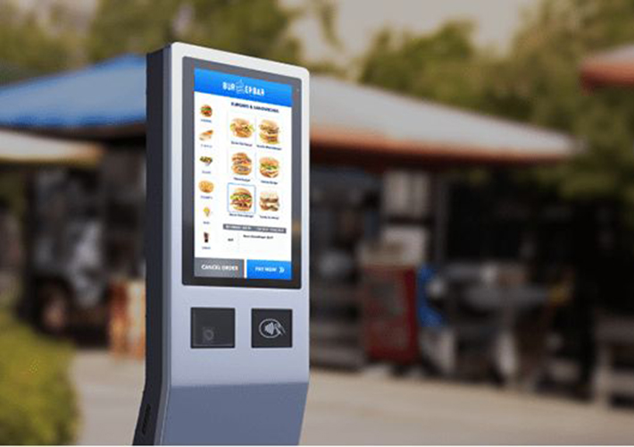 foto noticia Monitor táctil open frame de 27" para uso en kioscos al aire libre.